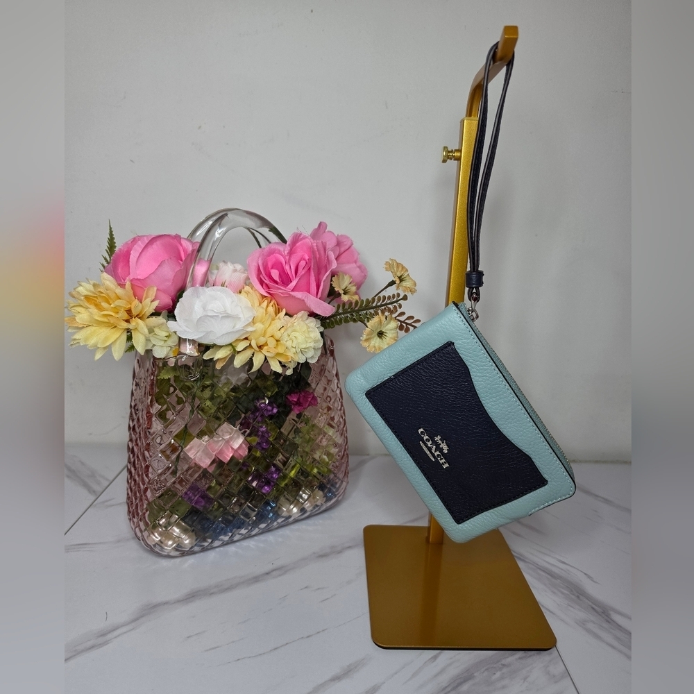 Coach | Blue Wristlet